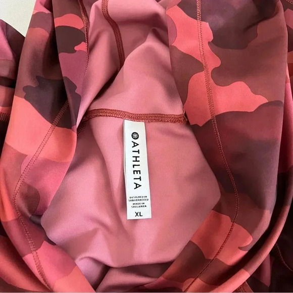 Athleta Red Camo Pinnacle Hoodie Cropped Size XLarge Soft - Picture 10 of 10
